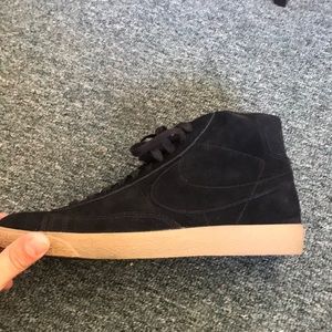 Nike blazer mid black